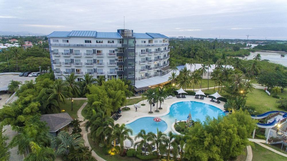 Solea Seaview Resort Lapu-Lapu City Exterior photo