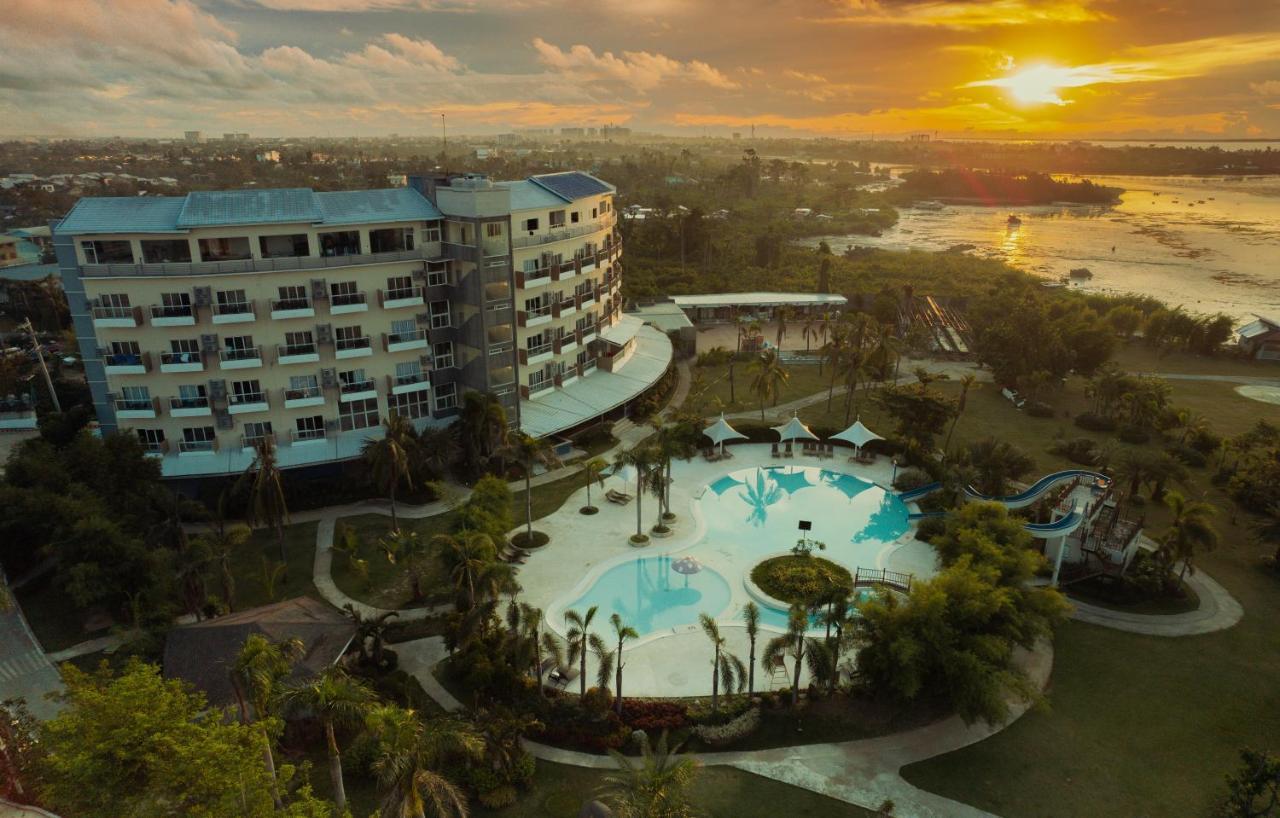 Solea Seaview Resort Lapu-Lapu City Exterior photo